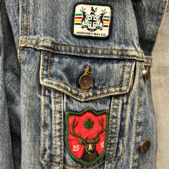 VINTAGE Hudson’s Bay 2012 Olympic Canada Patch Denim Jacket - Picture 5 of 7